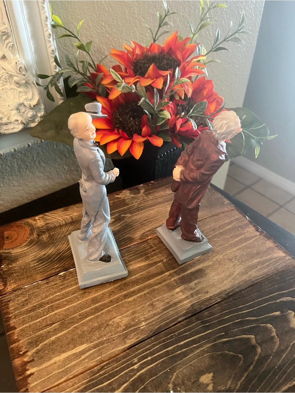Vintage Gentleman Cake Toppers – Gray & Brown Formal Figurine Pair
